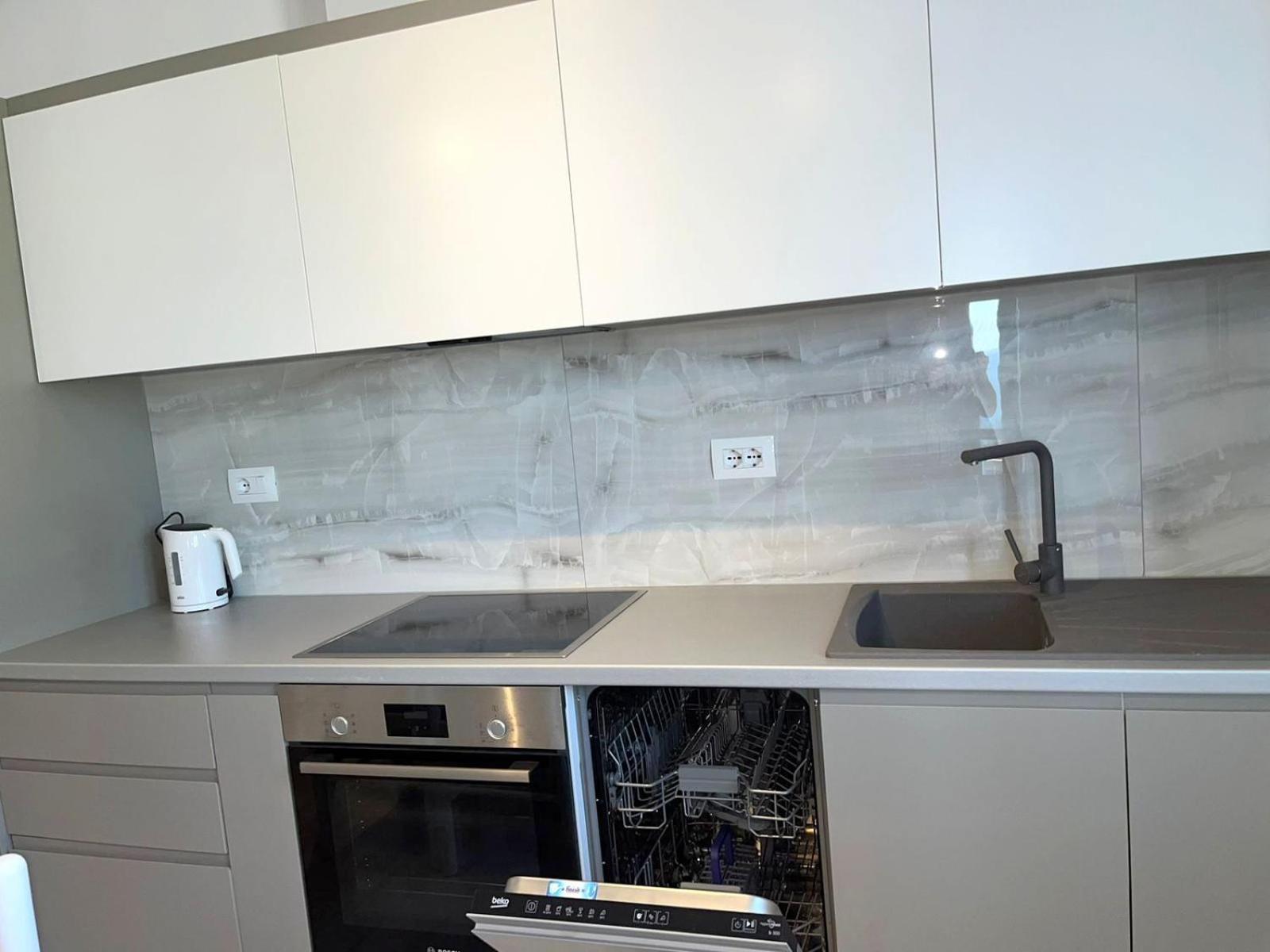 Diamond Golden 3 Apartment